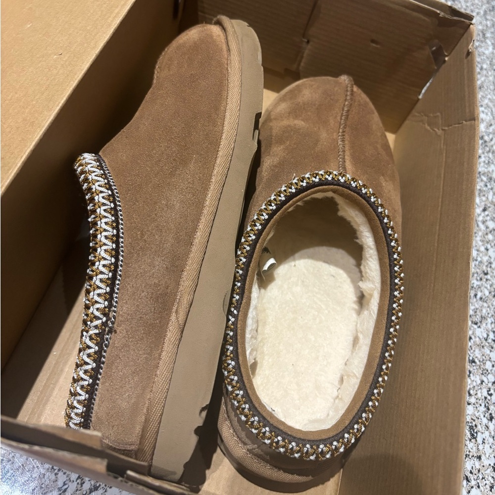 Uggs taxman ll size 5